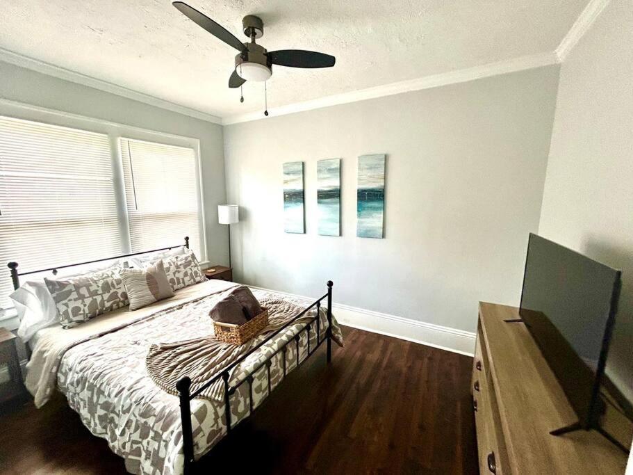 Downtown Charm, 3 Bdr, Near Rest And Bars Villa